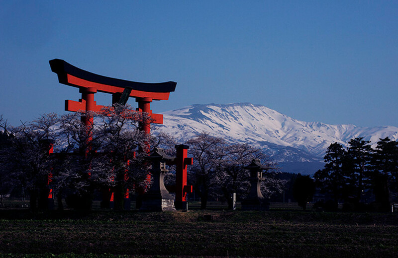 原田美枝子さんに誘われて訪れた出羽三山・写真家が見た「月山の奇跡」