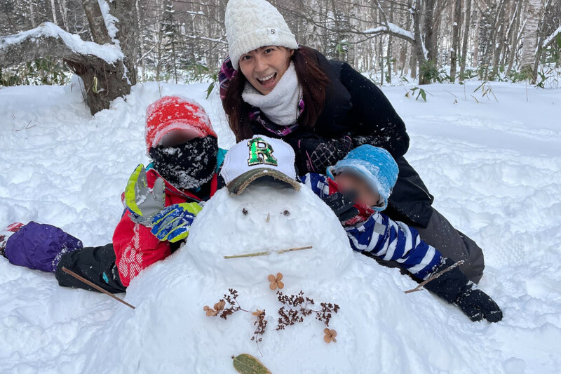 2人の男の子ママ・青木裕子が、子どもとのスキー体験で気づいた「スポーツの魅力」