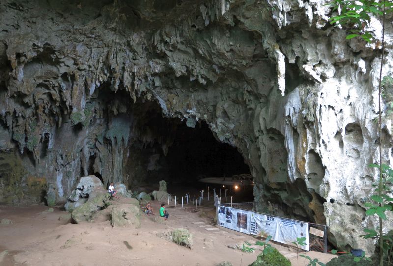 カラオ洞窟