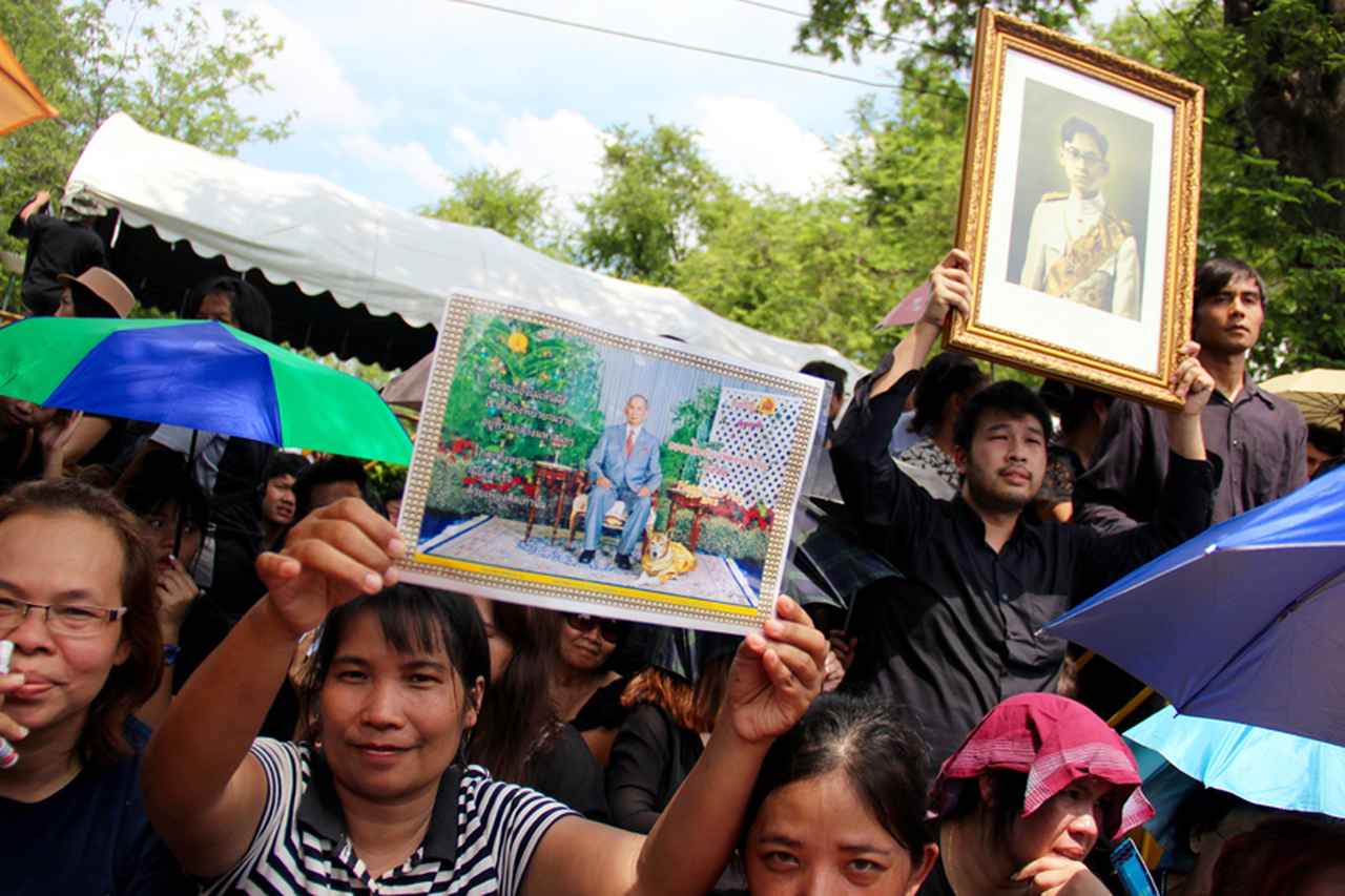 タイ旅行に備えて】プミポン国王崩御後のバンコク最新情報【暮らすよう 