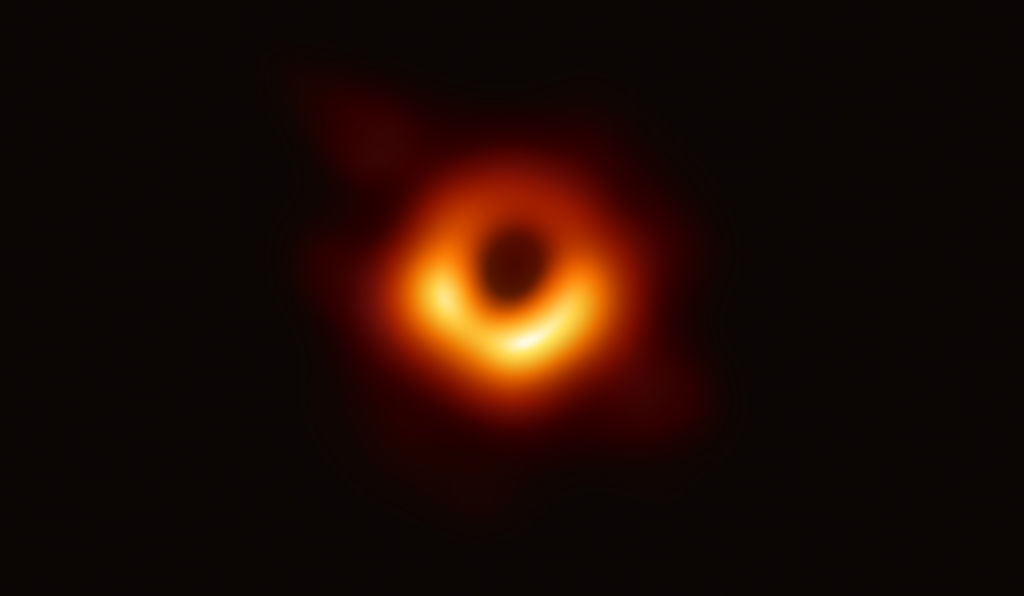 【写真】EHTで観測されたブラックホール